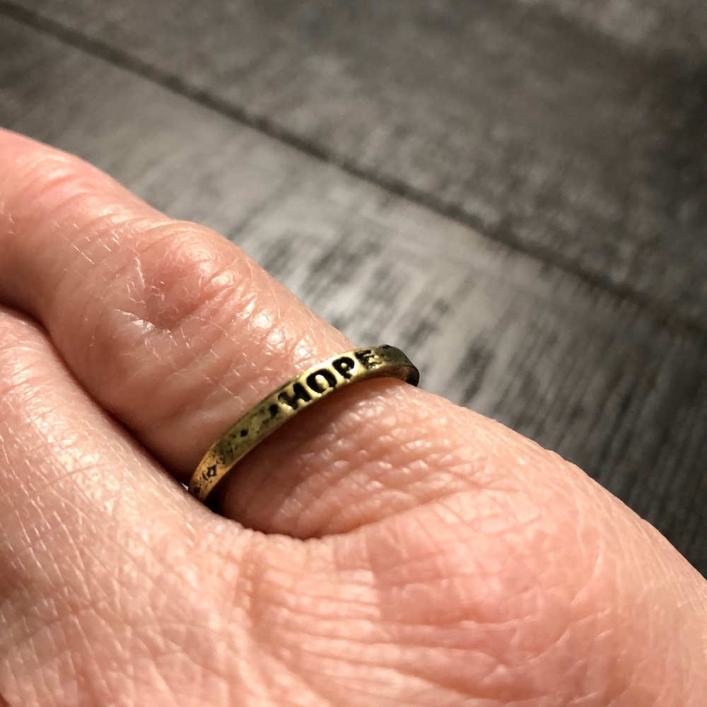 NEW ‘Lucky in Love size 6 “HOPE” Gold Tone Ring!
